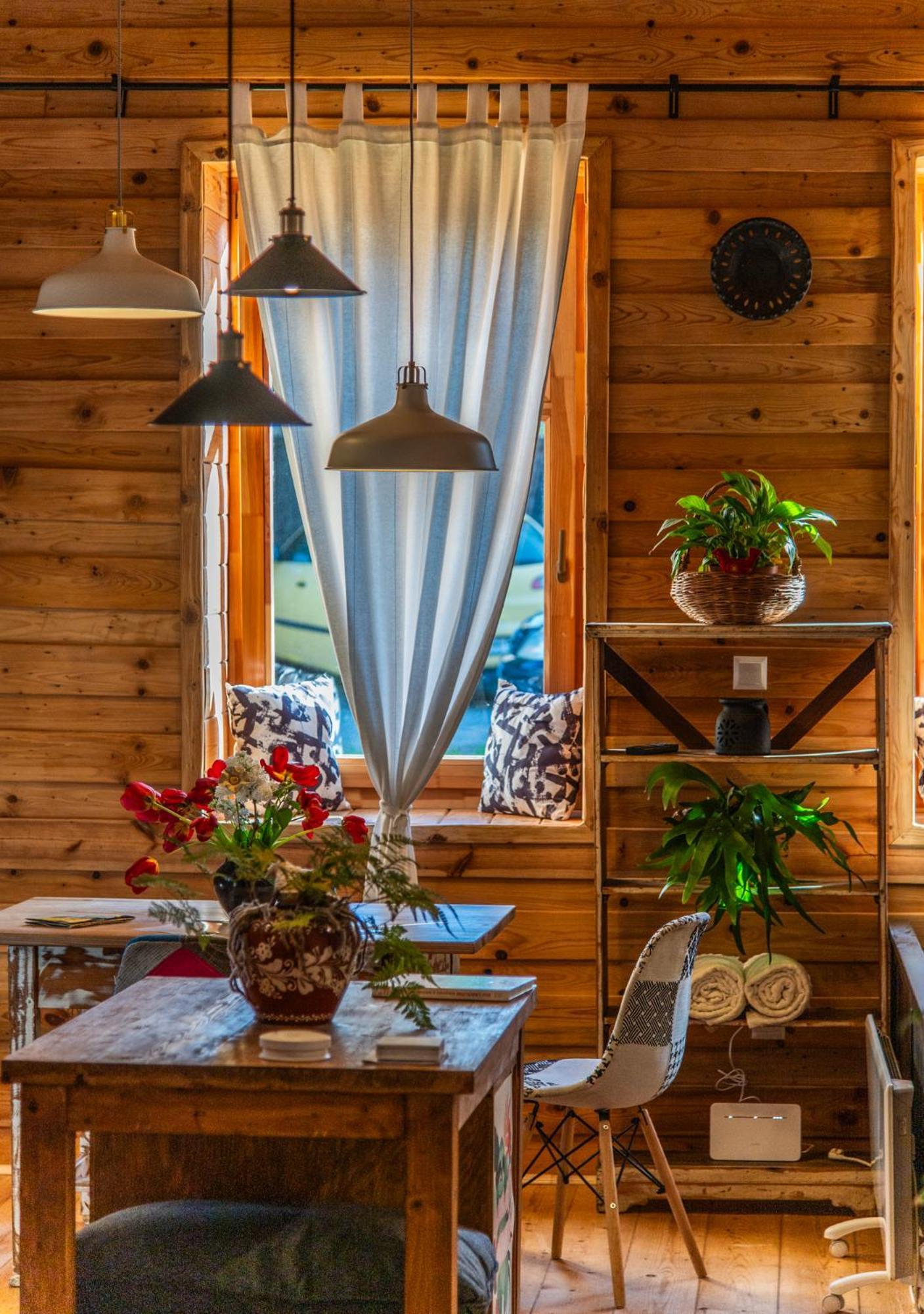 Minifaktura Loft Apartman & Reggelizo Es Etelbar Szokolya Eksteriør bilde