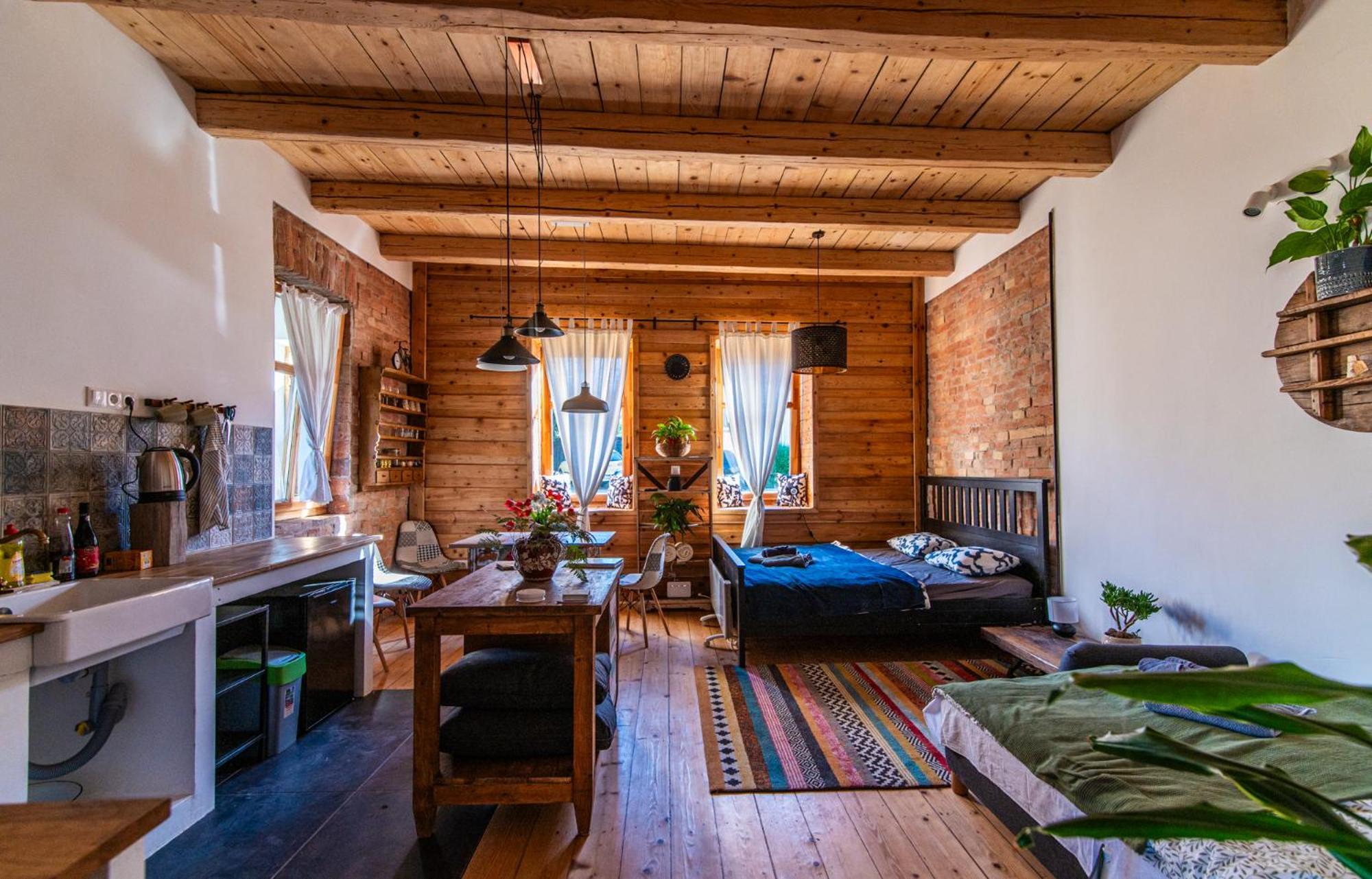 Minifaktura Loft Apartman & Reggelizo Es Etelbar Szokolya Eksteriør bilde